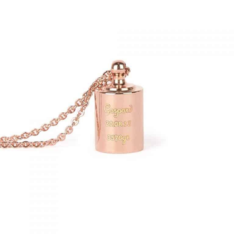 mon-petit-poids_collier-mon-millieme-plaque-or-rose-16-carats-exemple-gravure