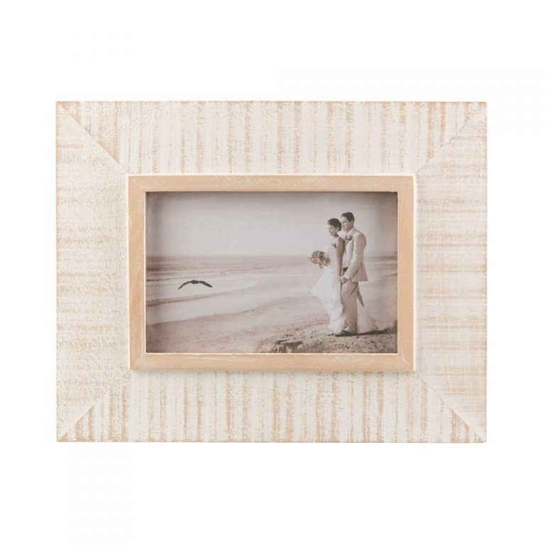 sass-and-belle_cadre-bois-blanchi