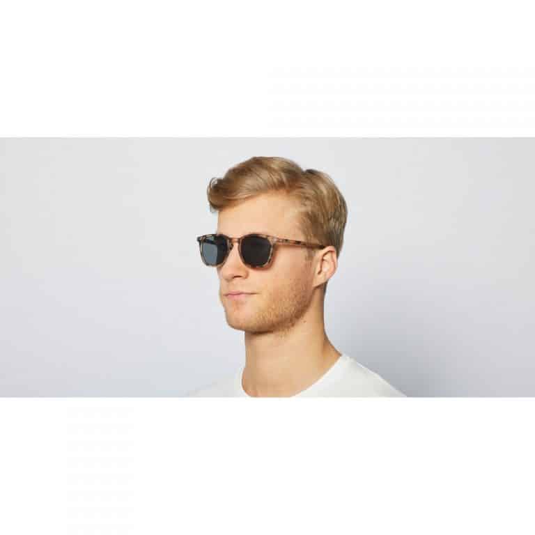 izipizi_lunettes-de-soleil-adulte-#e-gris-clair4