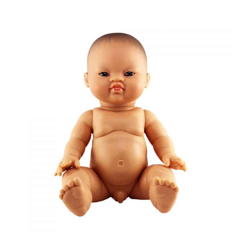 Elio a de jolis yeux bleus et sa petite bouille est vraiment trop mignonne. Il deviendra le meilleur ami de votre enfant.