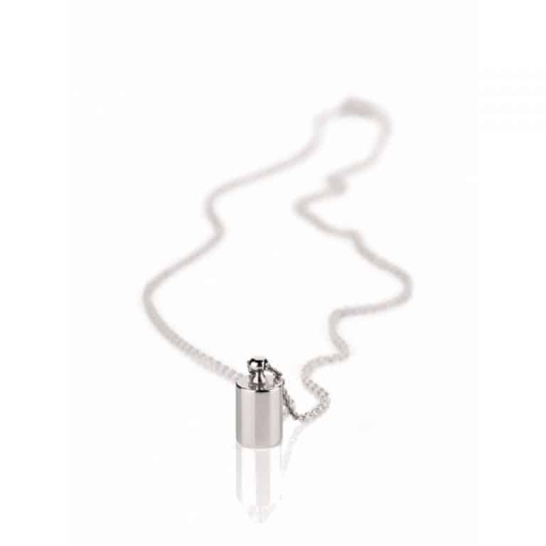 Le collier mon millième de Mon Petit Poids est un bijou symbolique, qui se garde toute une vie !