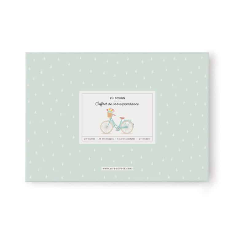 un coffret de correspondance printemps, vue de face sur fond blanc
