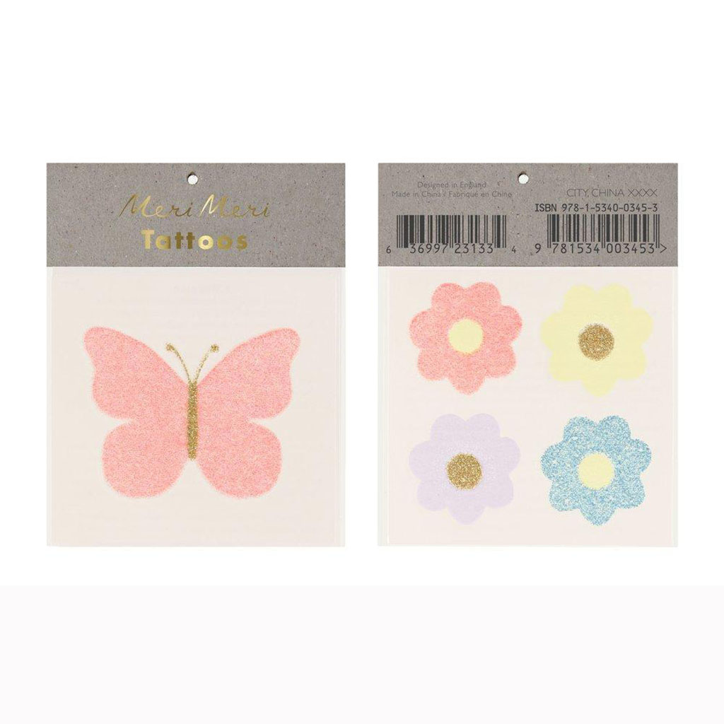 tatouage papillon et fleurs
