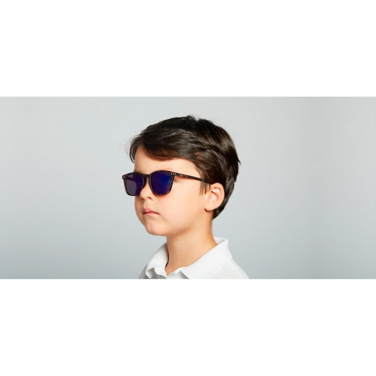 izipizi_lunettes-soleil-junior-e-ecailles-miroir-bleu3