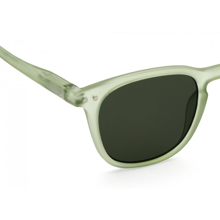 izipizi_lunettes-soleil-junior-e-vert-menthe-poivree3