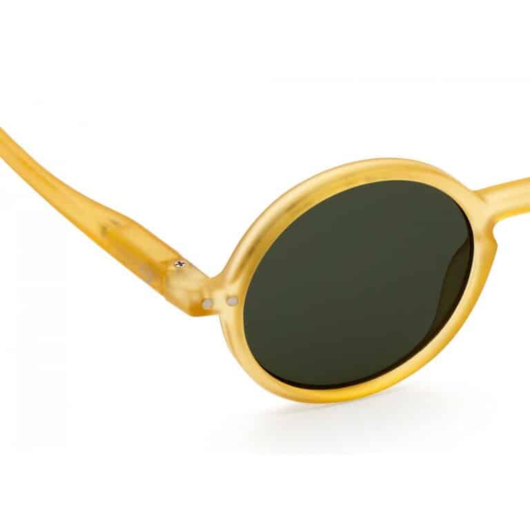 izipizi_lunettes-soleil-junior-g-jaune-miel3