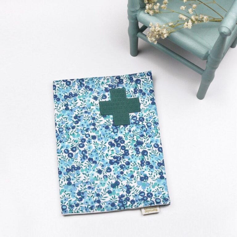 barnabe-aime-le-cafe_protege-carnet-de-sante-milo