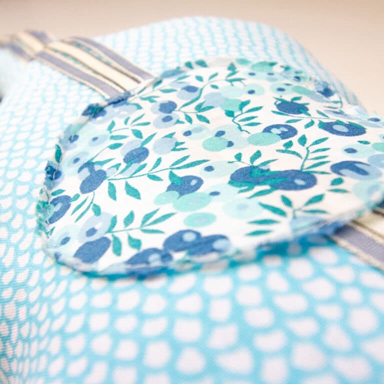 barnabeaimelecafe_guitare-musciale-bleue3