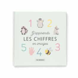 un livre pour apprendre les chiffres, vue de face sur fond blanc