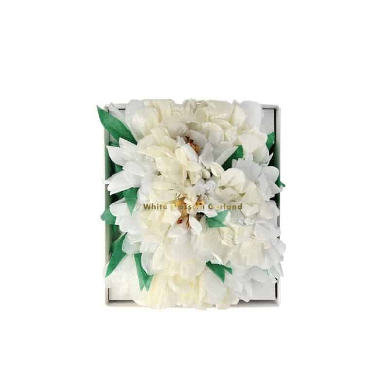 meri-meri_guirlande-de-fleurs-blanches2