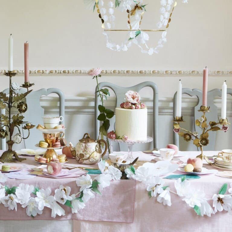 meri-meri_guirlande-de-fleurs-blanches3