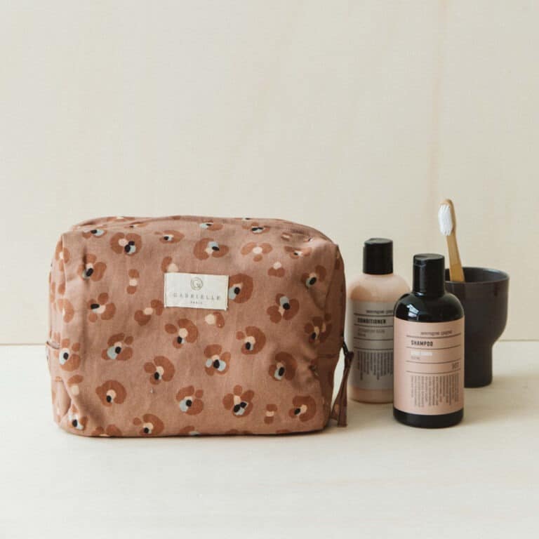 gabrielle_trousse-de-toilette-leo-sienne2