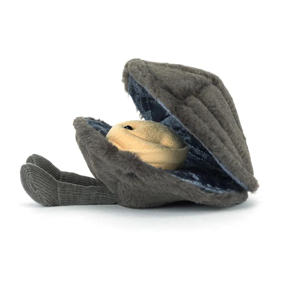 Doudou Amuseables Michelle Mussel - Jellycat, vue de côté sur fond blanc