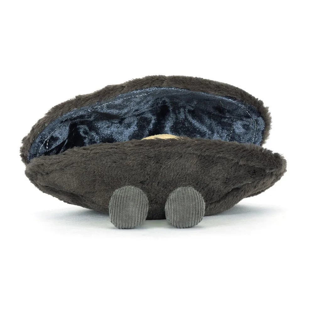 Doudou Amuseables Michelle Mussel - Jellycat, vue du dessous sur fond blanc