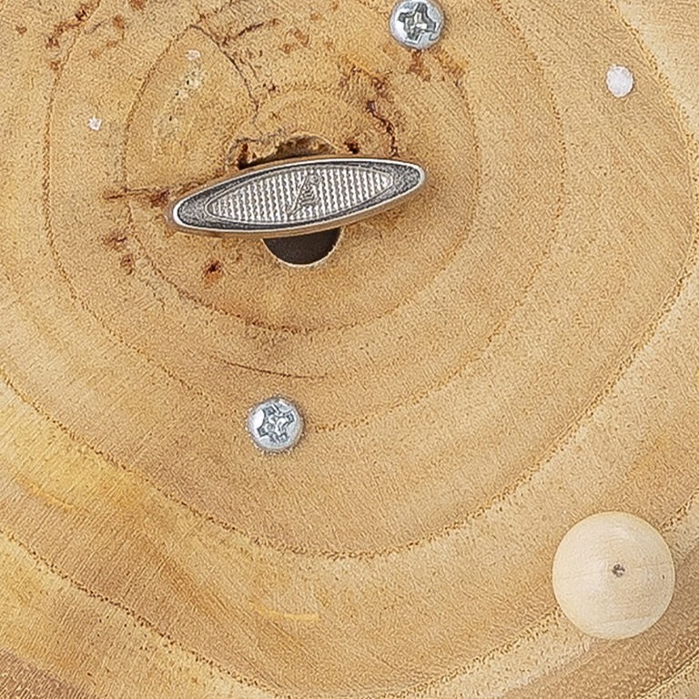 bloomingville_boite-musique-creche-bois3