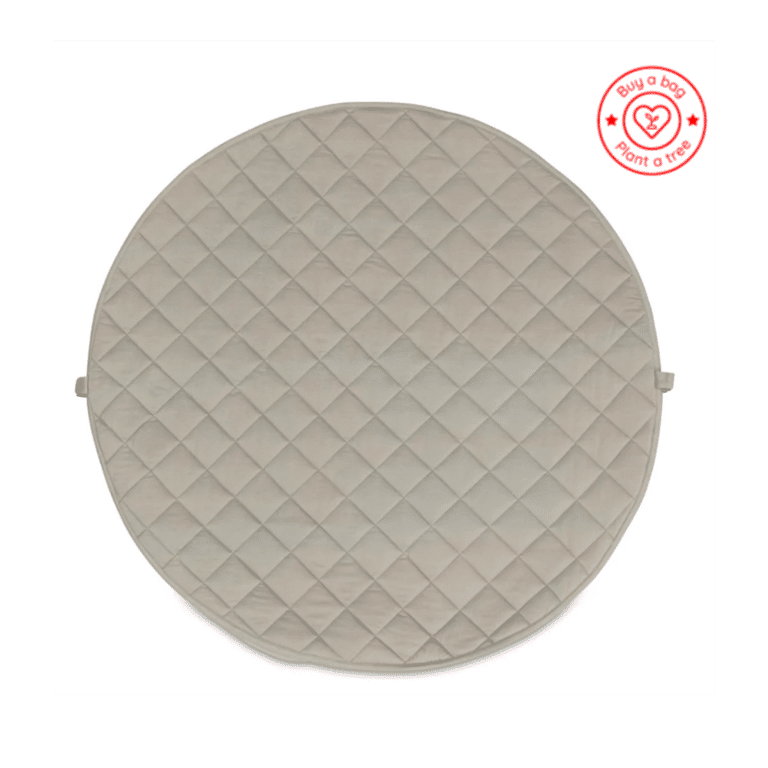 un tapis d'éveil play and go vert prairie, vue de face sur fond blanc