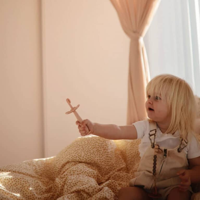 mushie_brosse-à-dent-apprentissage-rose