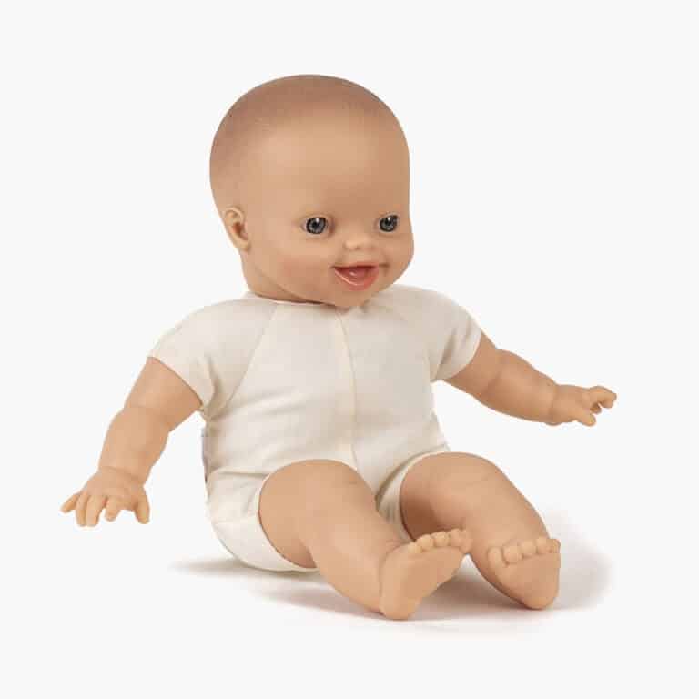 poupée babies Liv assise