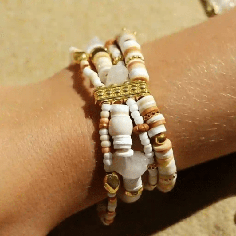 la-petite-épicerie_melange-de-perles-heishi-et-de-breloques-abu-dhabi2