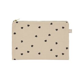 Une pochette de couleur sable de chez Rose In April