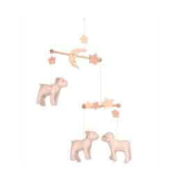 Un mobile avec des moutons de la marque egmont toys