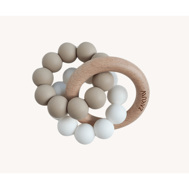 anneau de dentition sedna couleur argile de zakuw sur fond blanc