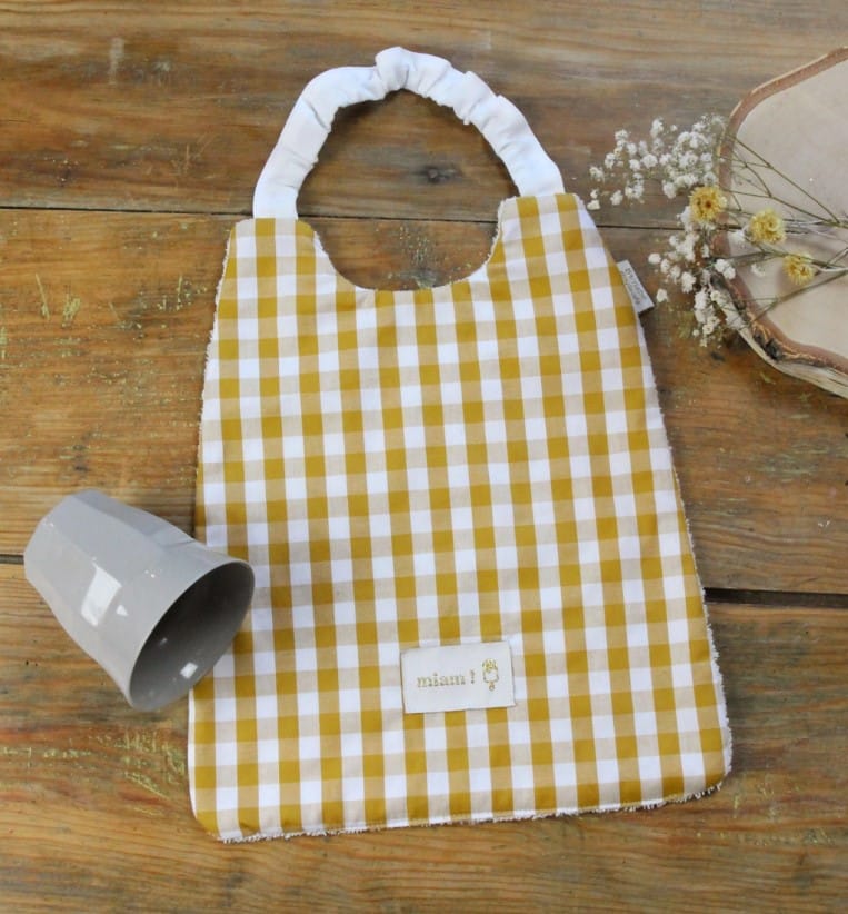 Une serviette vichy caramel beurre salé