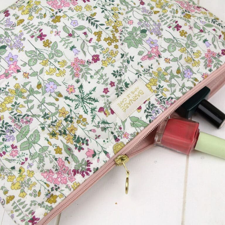 barnabé-aime-le-café_trousse-de-toilette-olga2