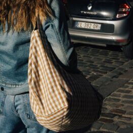 sac cabas vichy camel porté de dos