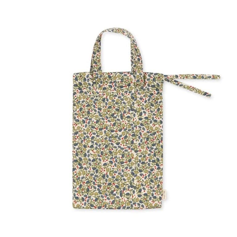 parure de lit pour poupées jardin de fleurs de la marque konges sloejd