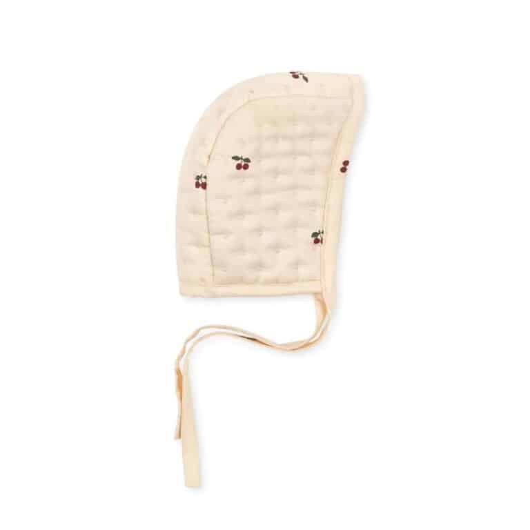 Cet ensemble pour poupée est vraiment trop joli ! Il est composé d'un béguin, une robe ainsi qu'un bloomer !