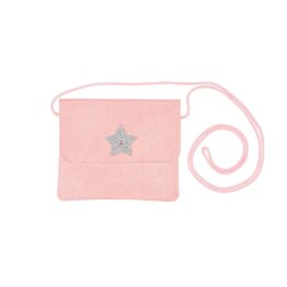 sac bandoulière vue sur fond blanc