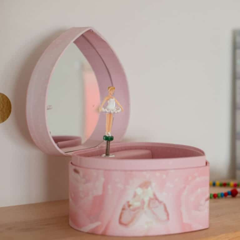 trousselier_coffret-bijoux-cœur-rose-musical-ballerine6