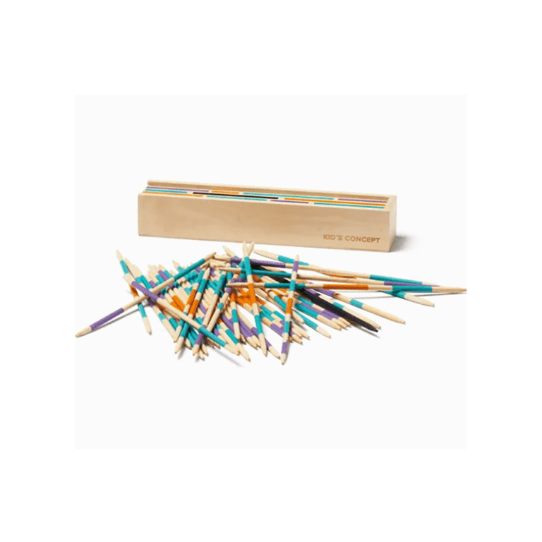 jeu de mikado kid's concept photo batons empilés sur fond blanc