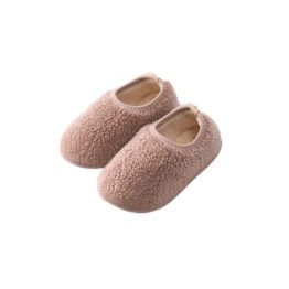 chaussons en sherpa de couleur corail de la marque mrs ertha