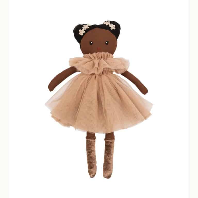 poupée Sugae bee fond blanc