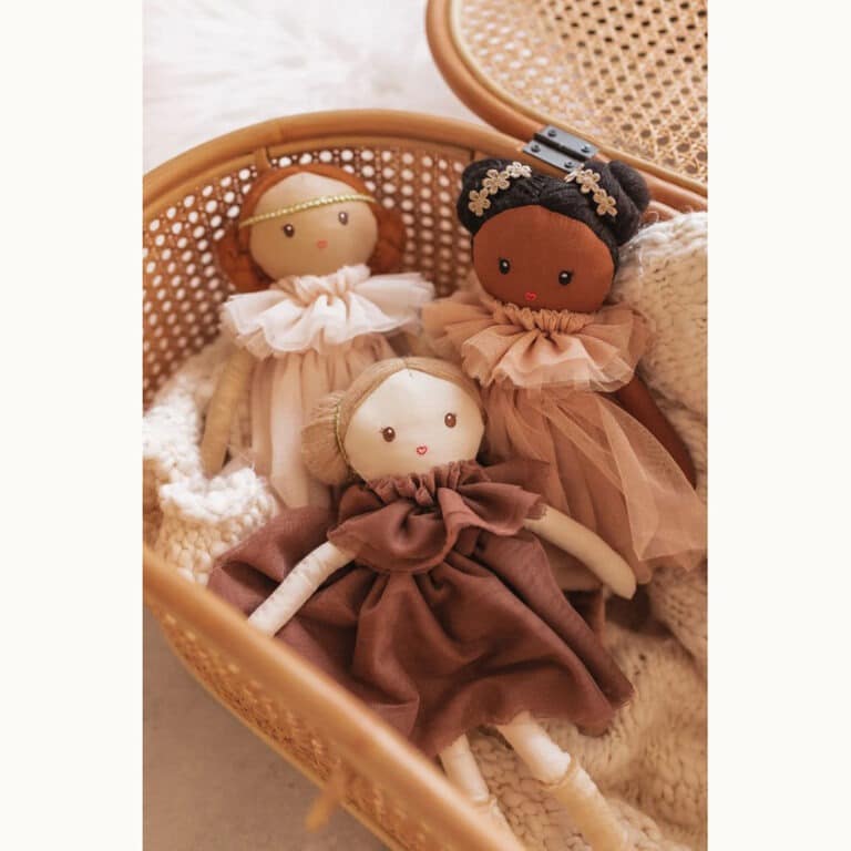 poupées mrs ertha ambiance