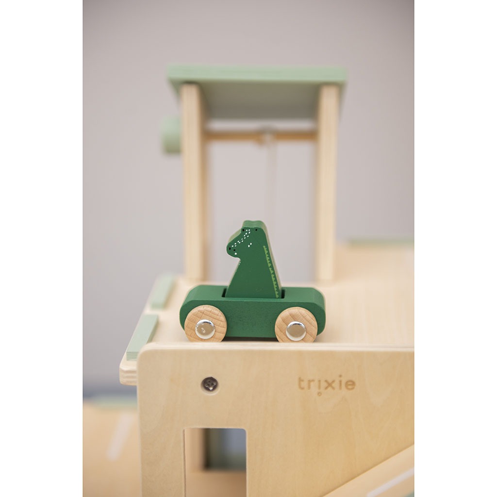 garage en bois voiture Mr Crocodile
