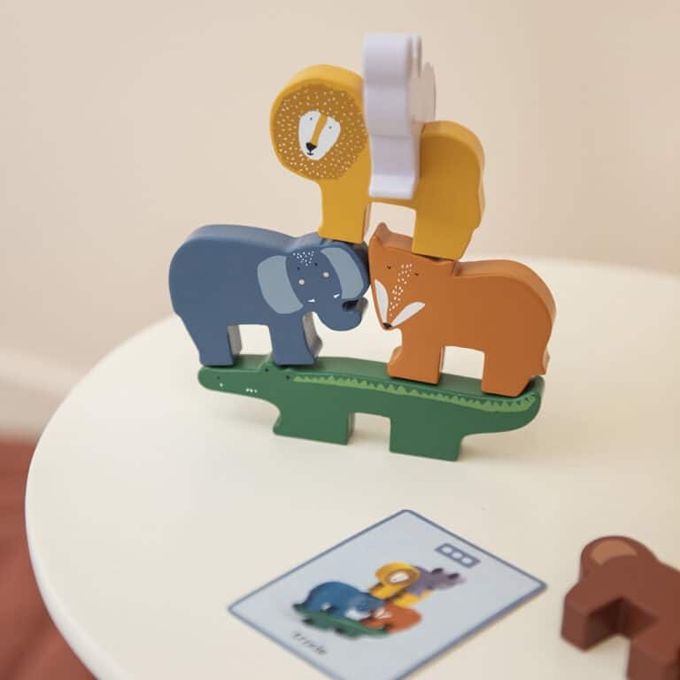 jeu d'empilage en bois animaux modèle tour