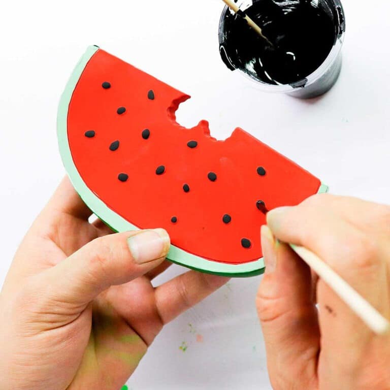 jouet de dentition pastèque ambiance fabrication