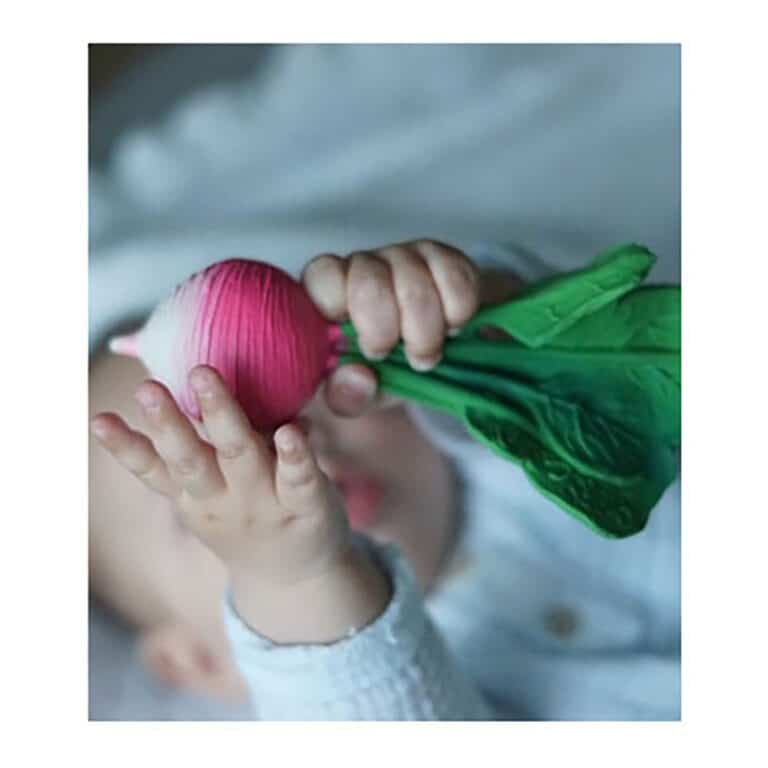 jouet de dentition ramona le radis ambiance