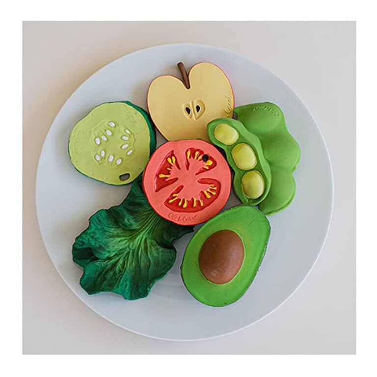 jouet de dentition Renato la tomate avec d'autres jouets