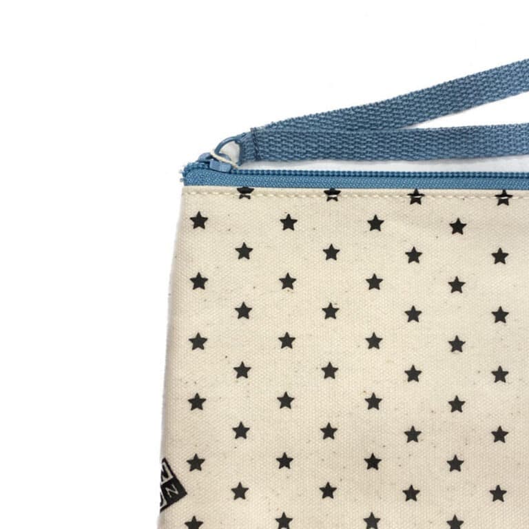 bonton_petite-pochette-bleu2