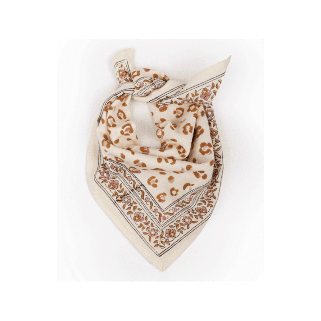 Foulard bindi atelier sur fond blanc