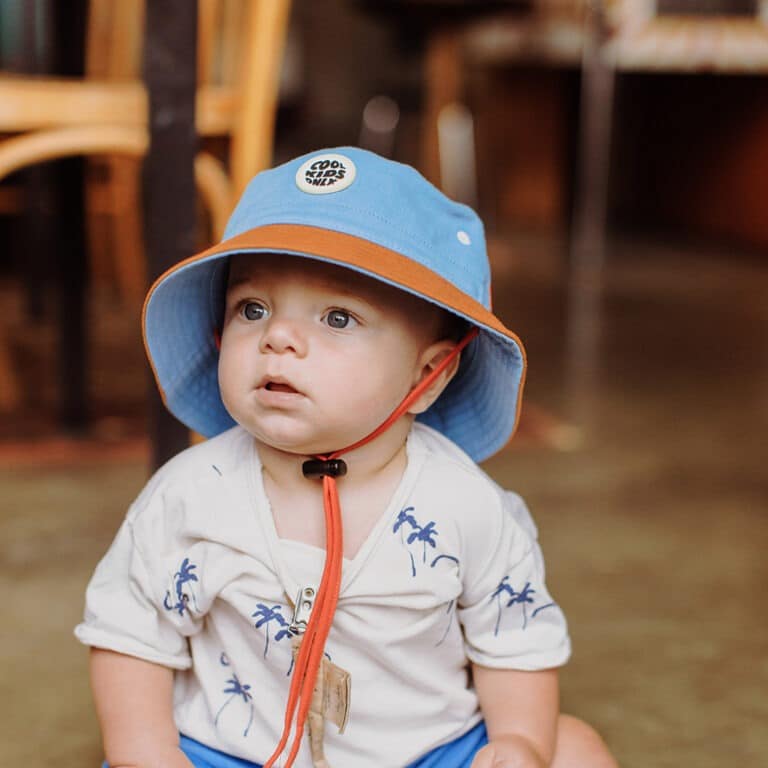 Bob portée sur un enfant