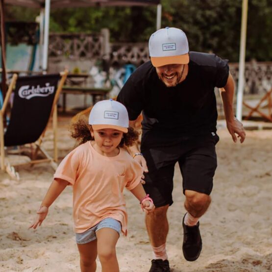 casquettes enfant et papa portées