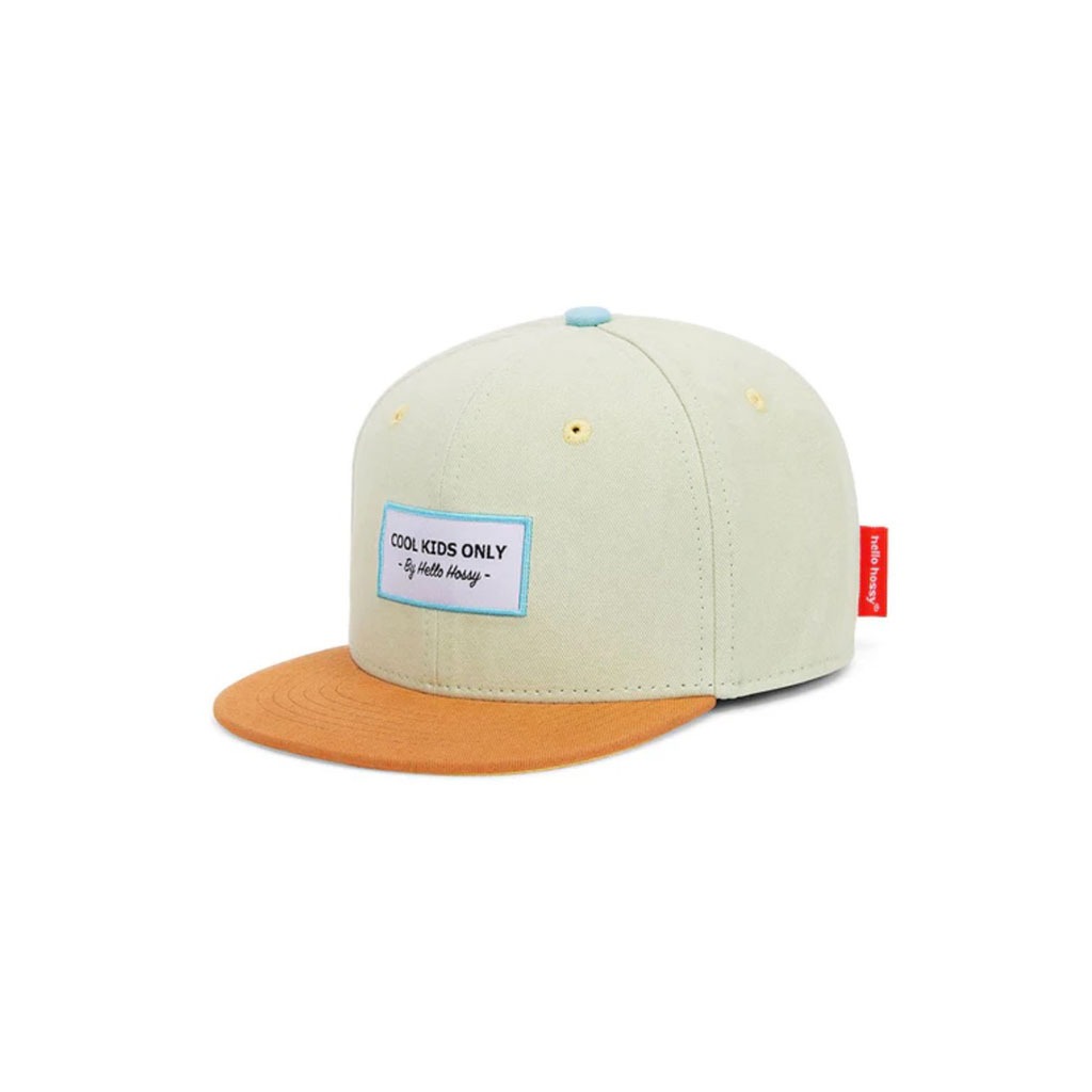 Casquette mini pistache hello hossy vue de face sur fond blanc