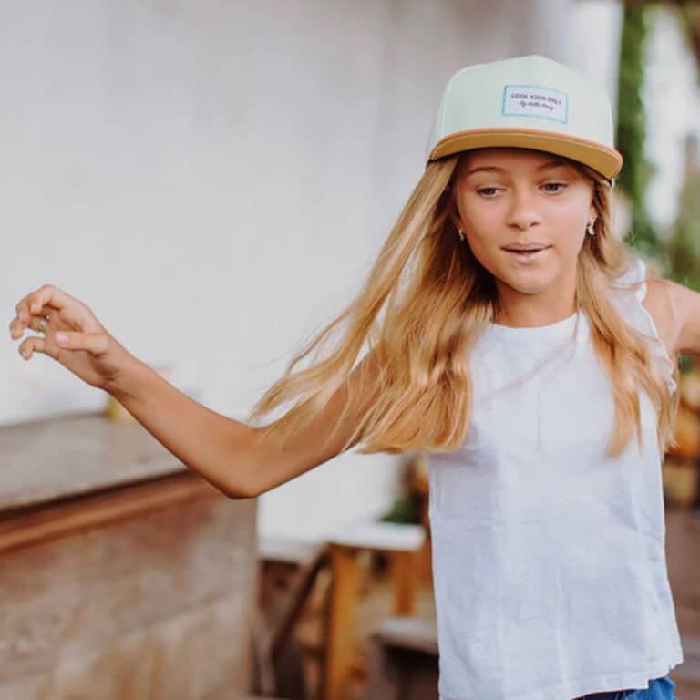 Casquette mini pistache portée