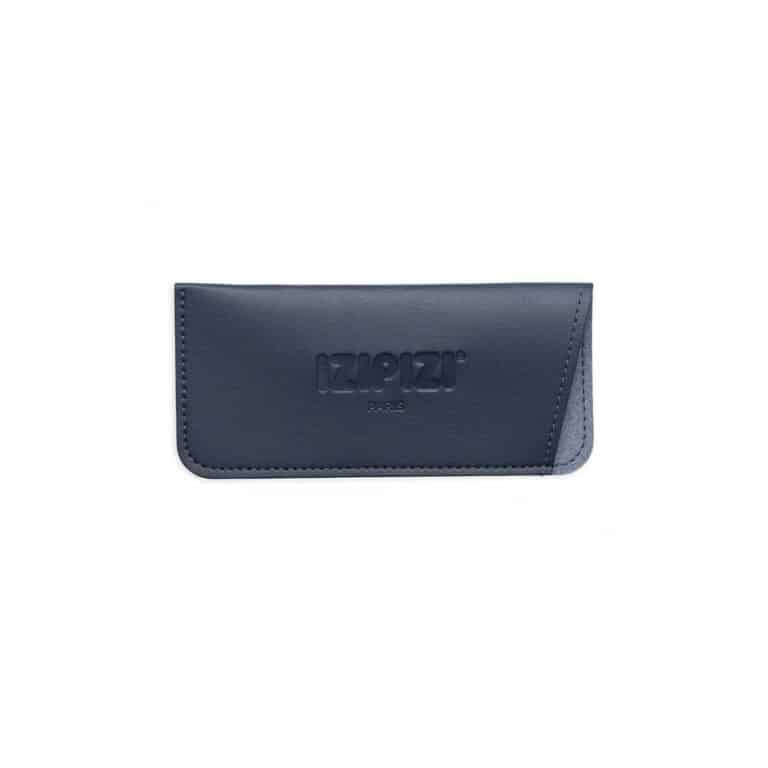 Etui à lunettes de soleil izipzi sur fond blanc