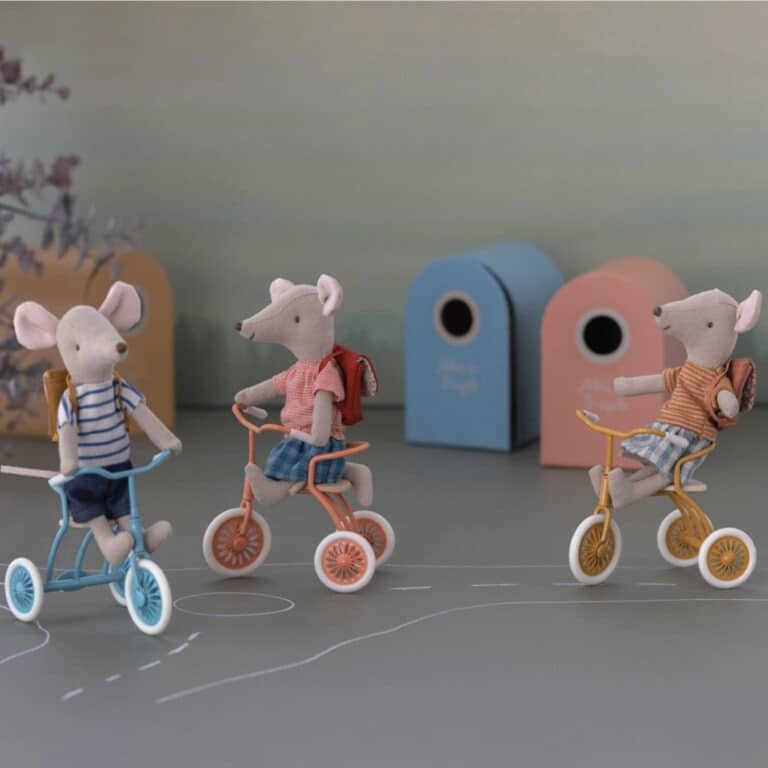 ambiance tricycle souris maileg